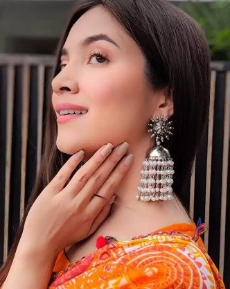 Earrings for Look 10