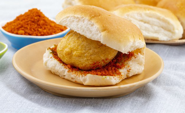 indian-famous-street-food-vada-pav_55610-2878.jpg